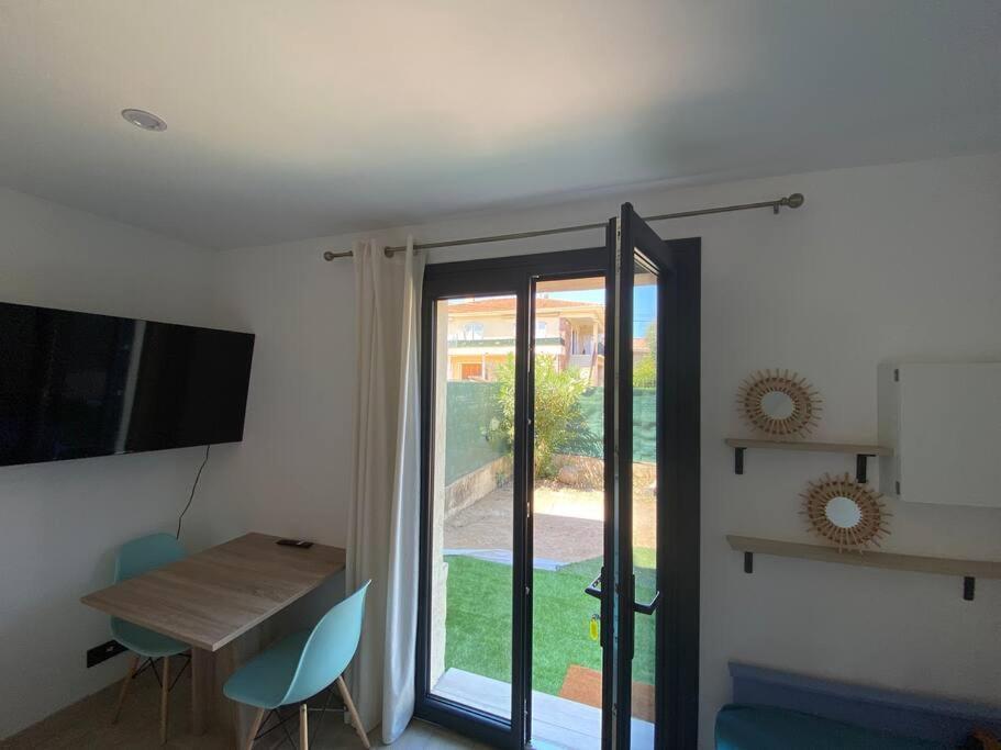 F2/4 Pers Plage-Commerces A Pieds-Parking Prive Saint Aygulf Buitenkant foto